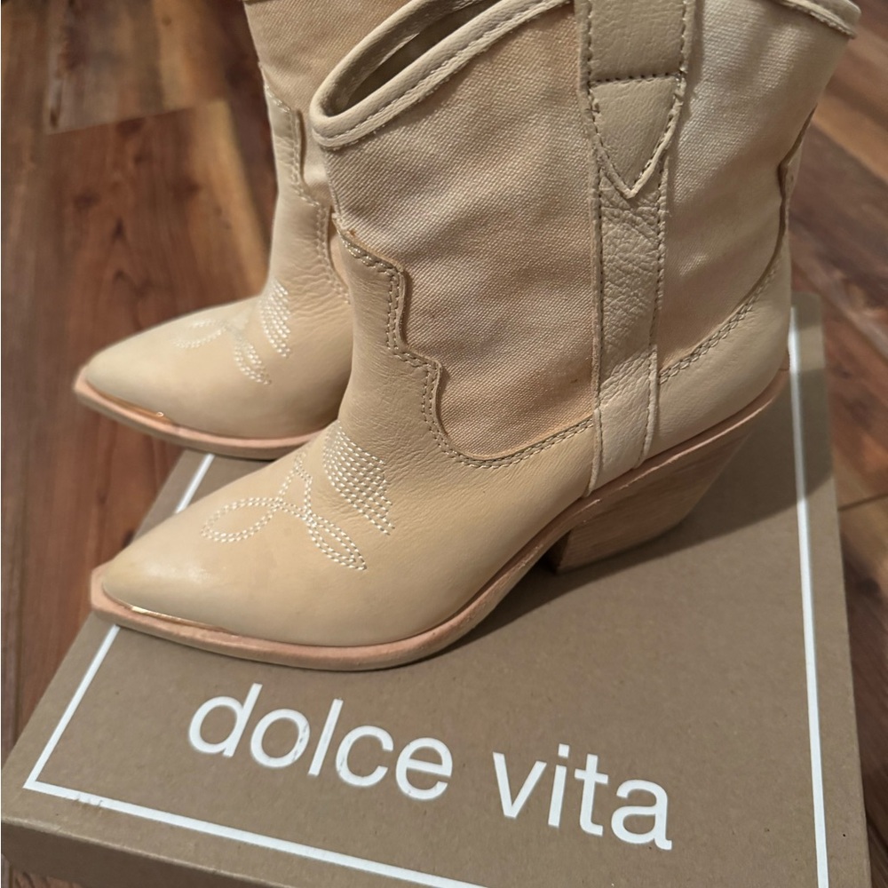 Dolce Vita Women's Tan Western Boots